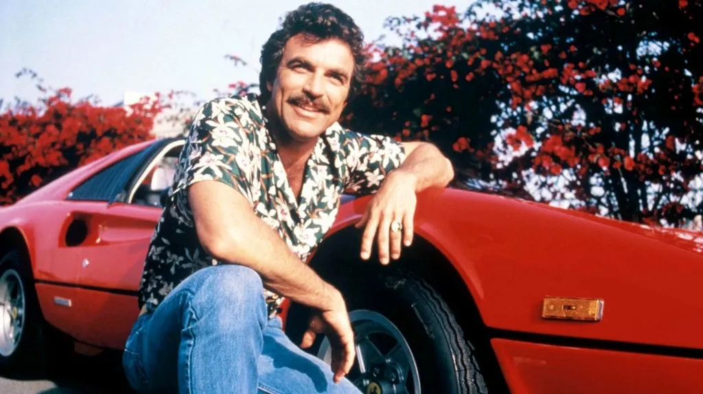 Tom Selleck a Magnumban – Fotó: UNIVERSAL TELEVISION - BELISARIU / Collection ChristopheL via AFP