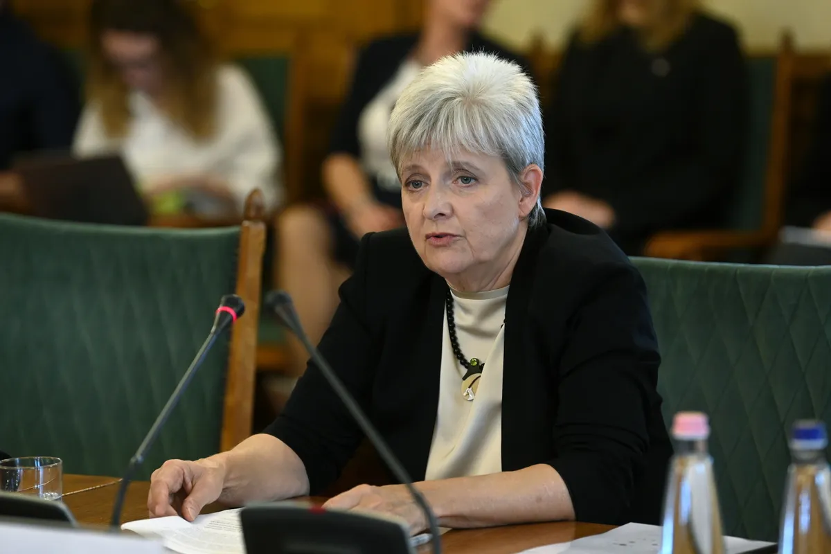 Lannert Judit szerint a tinédzser terhességek nagy száma miatt indokolt, hogy legyen szexuális felvilágosítás az iskolákban