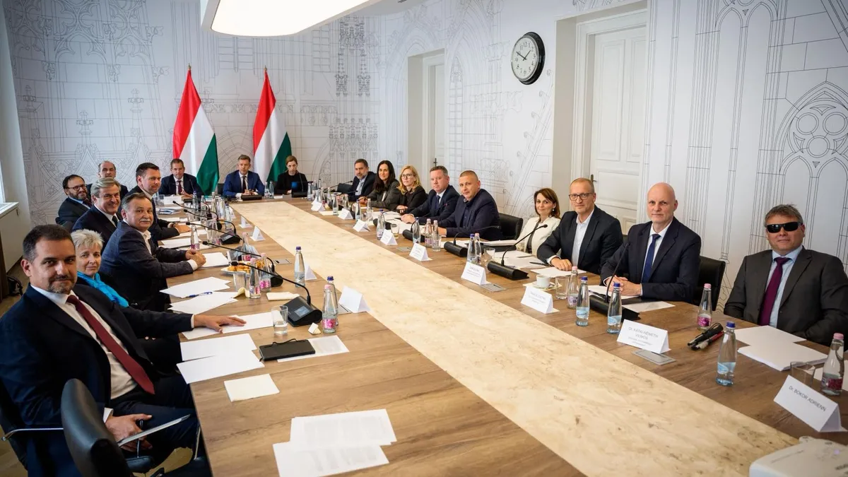 Új államtitkárok: 55 kinevezés egy nap alatt.