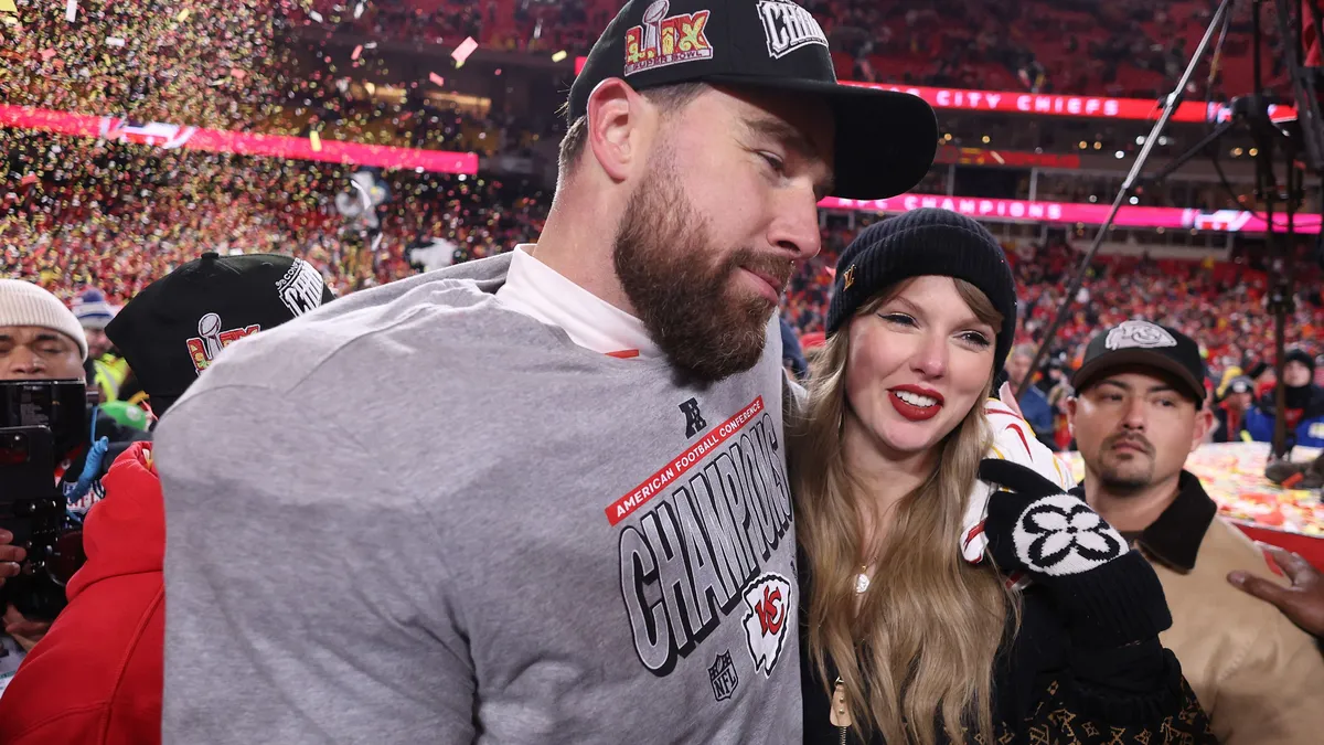 Kiszivárgott a sztárpár titka: Taylor Swift már az esküvői bulit szervezi...