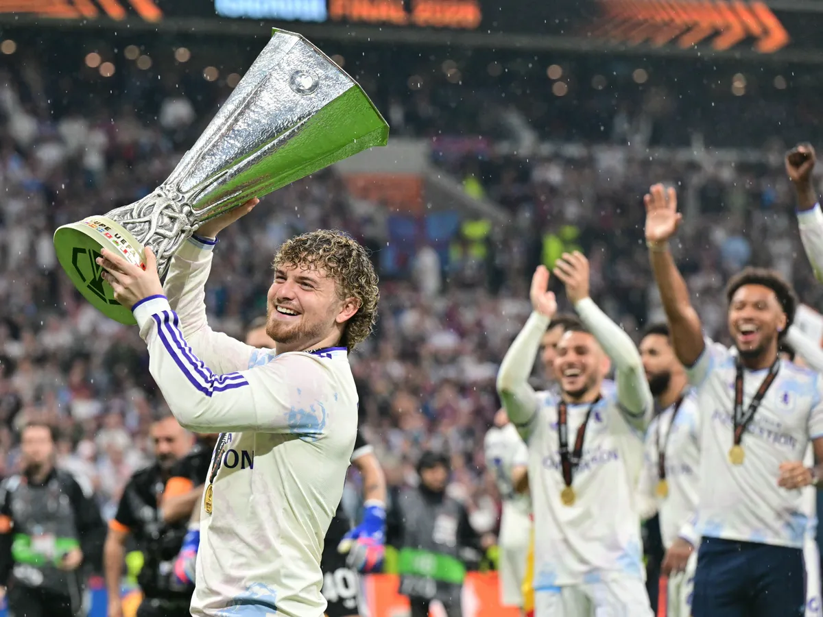 Unai Emery megalázta Szoboszlai korábbi csapattársát: Harvey Elliott üzent