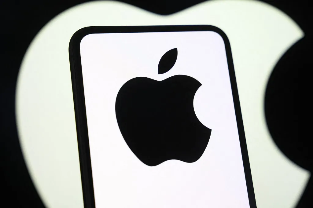 Az RCS titkosítás lehetővé teszi, hogy az iPhone és Android közti üzenetek is végponttól végpontig védettek legyenek.