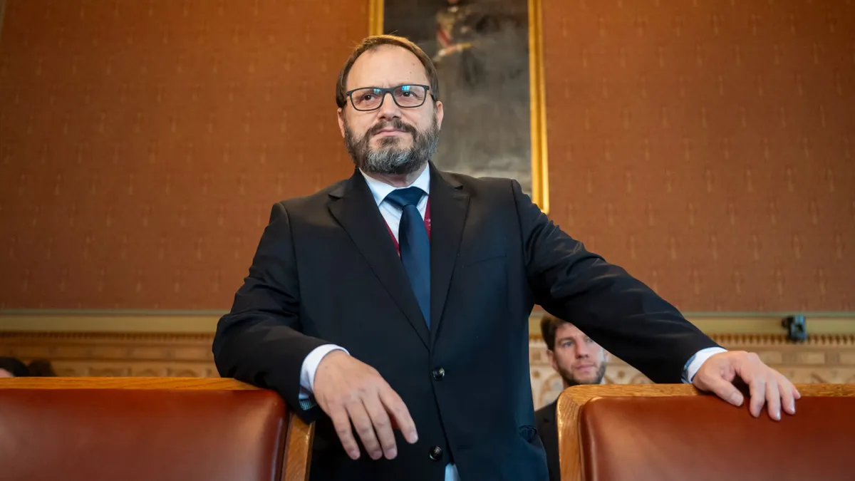 Budapest, 2026. május 12.
Kármán András pénzügyminiszter-jelölt kinevezés előtti meghallgatásán az Országgyűlés pénzügyi és költségvetési bizottságának ülésén az Országházban 2026. május 12-én.
MTI/Balogh Zoltán