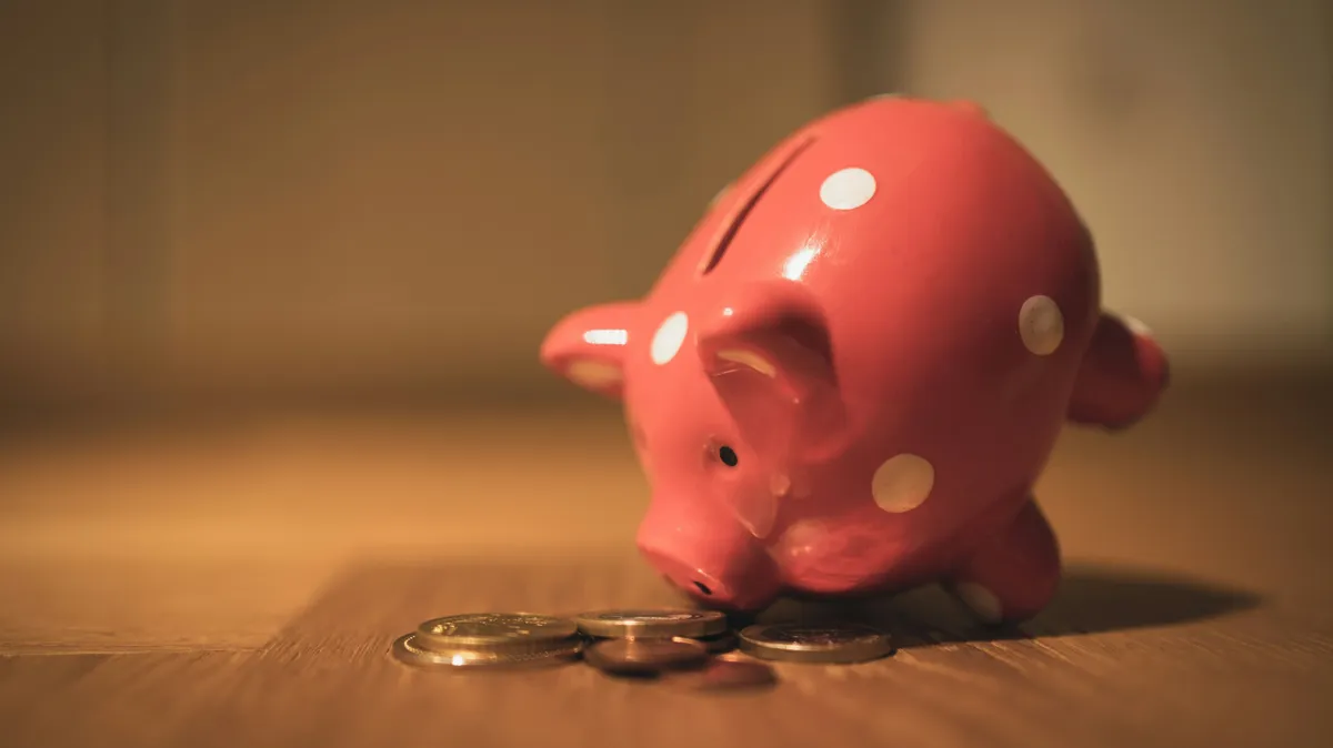 Magyarországon 10 év alatt több mint egy millió ember indult el a polgárosodás és a középosztályba lépés útján (illusztráció) Fotó: Unsplash