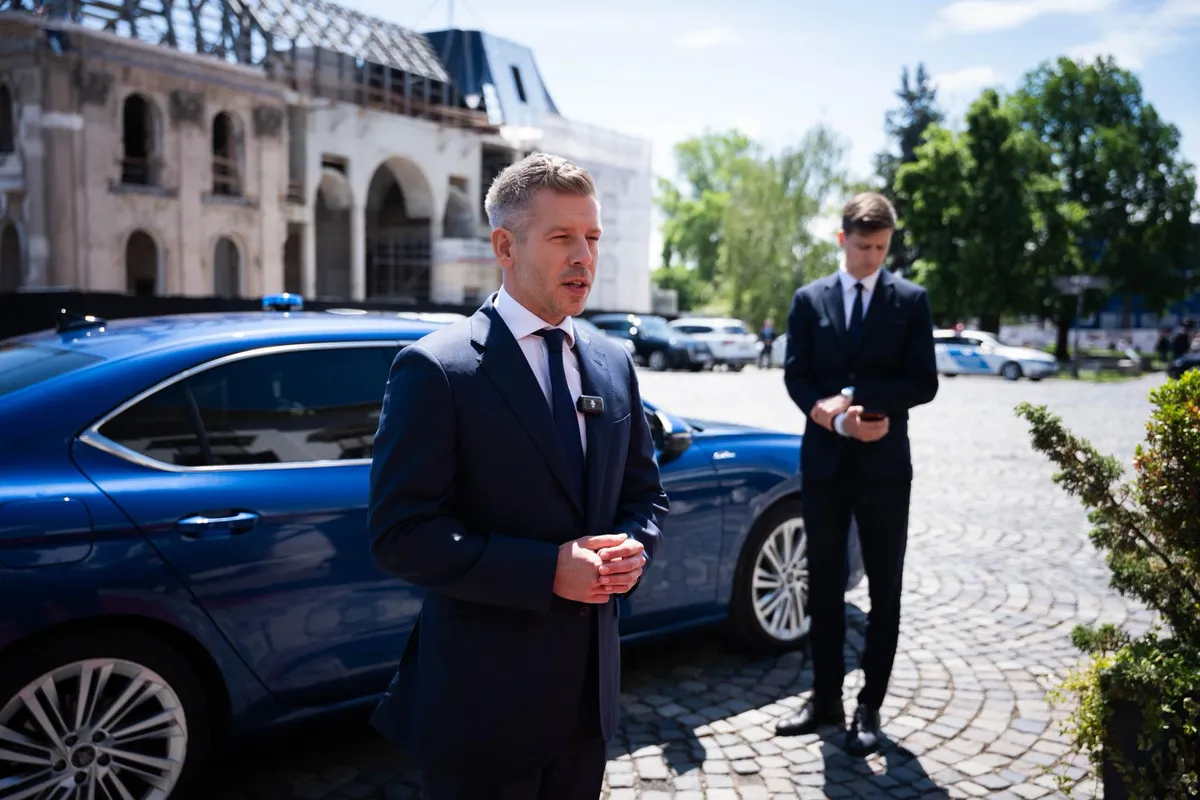 Magyar Péter mindenkit biztosított arról, hogy Budapest felkészült a BL-döntőre – mégis elszabadult a pokol (Forrás: Facebook/Magyar Péter)