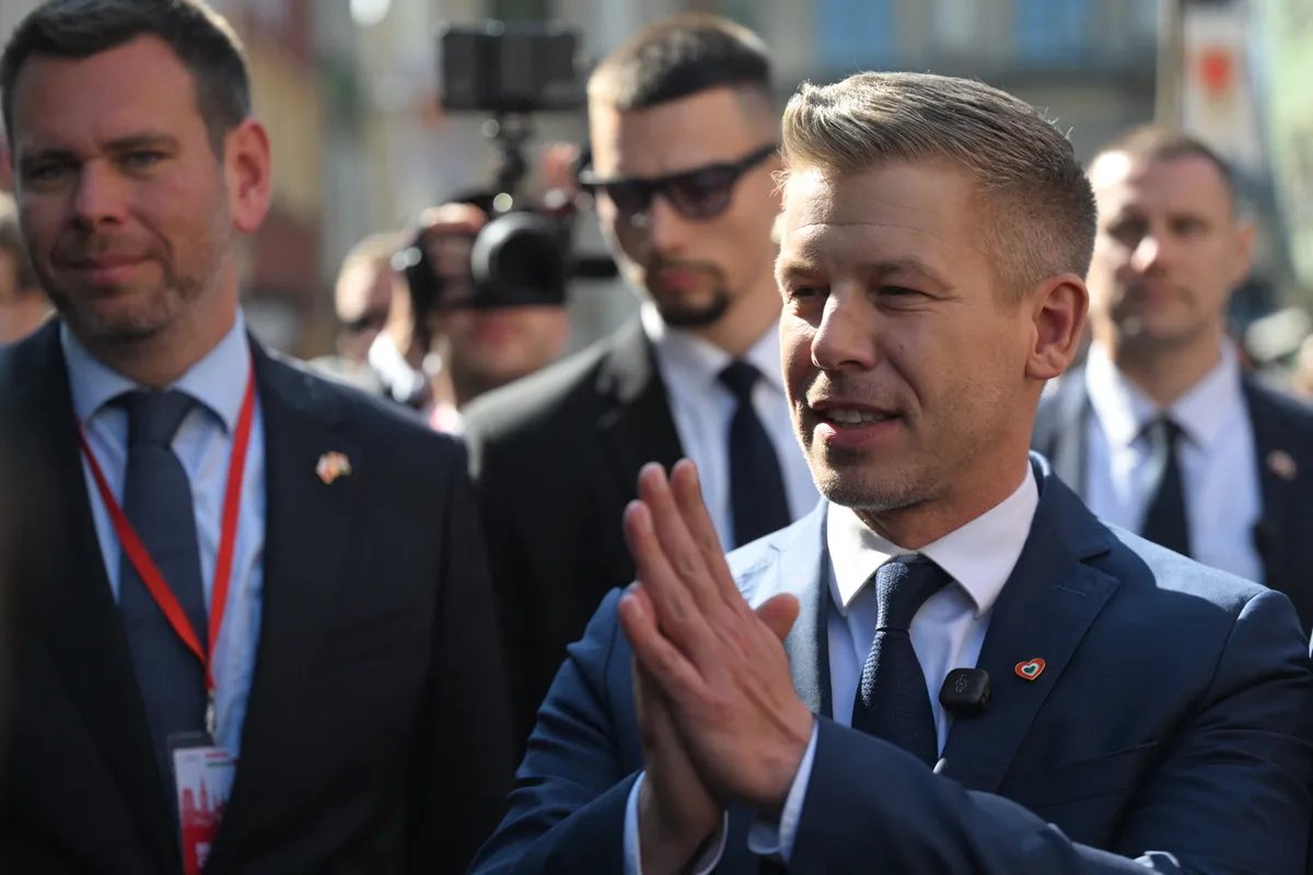 Magyar Péter csütörtökön Bécsbe látogat (Fotó: AFP)