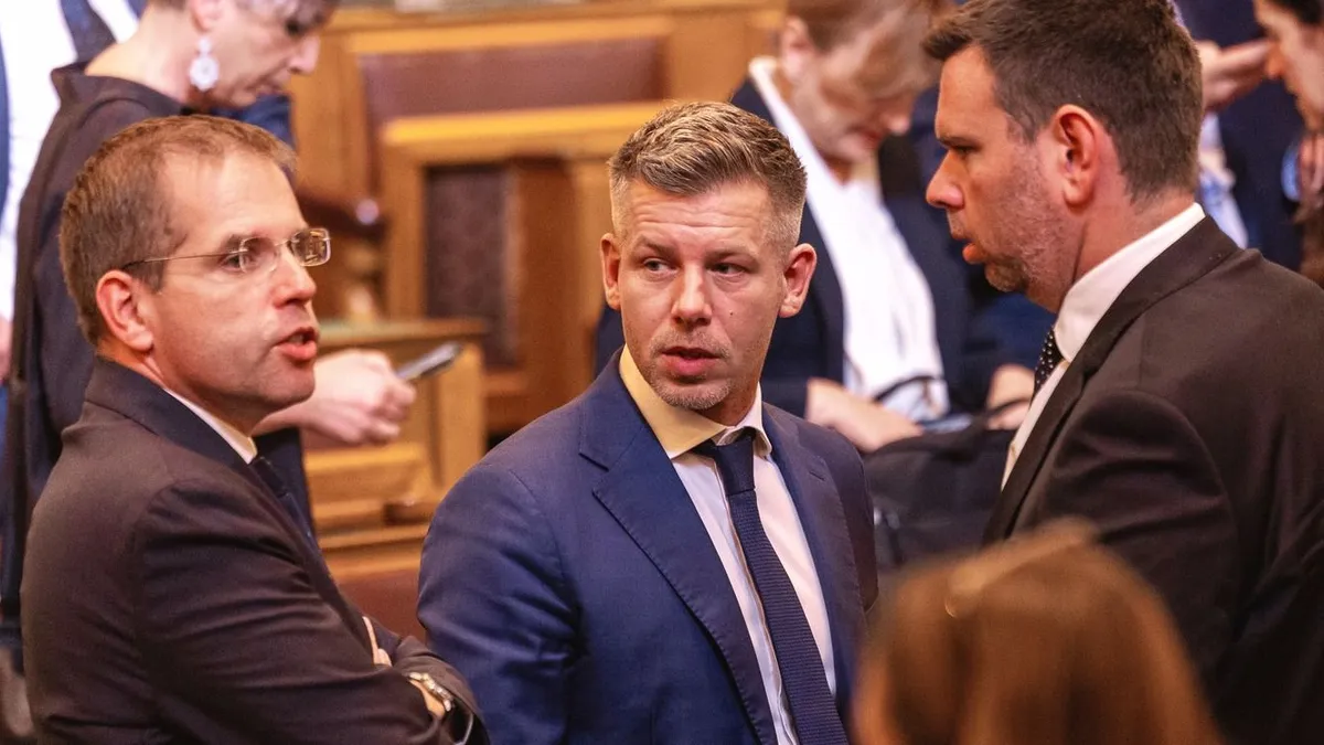 Elemző: Magyar Péter csökkentette a miniszterelnöki rangját.