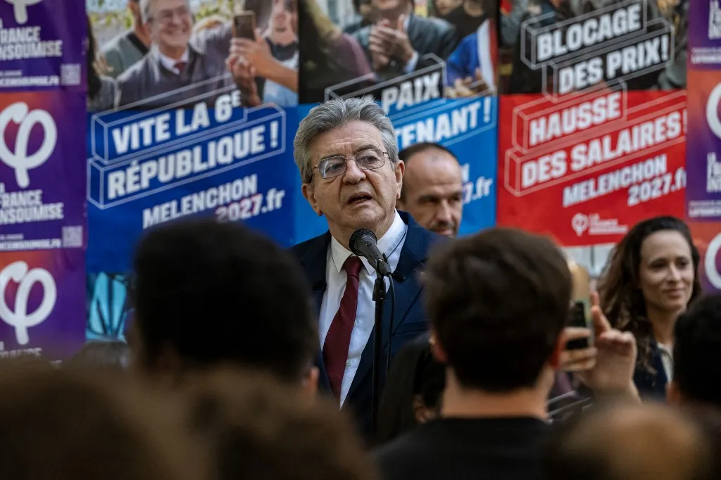 Founder of French left-wing party La France Insoumise (LFI) Jean-Luc Melenchon gestures as he delivers a speech during a last-minute outdoor meeting in Marseille on May 7, 2026. (Photo by MIGUEL MEDINA / AFP)