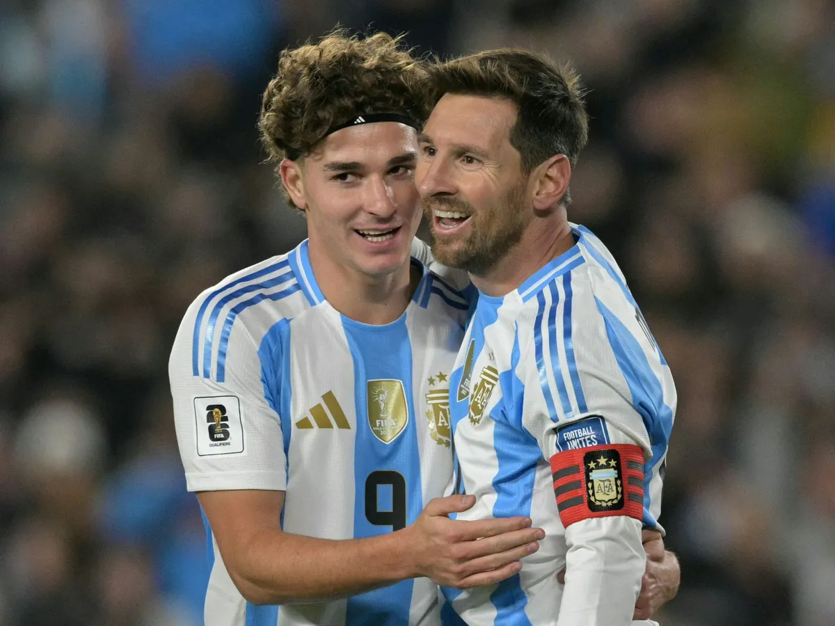 Messi után Julián Álvarez lehet a Barcelona új argentin sztárja