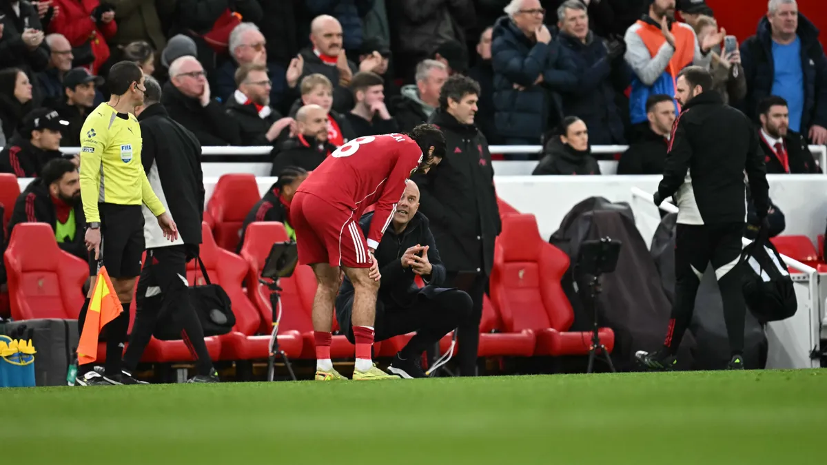 Darabokra szedték a Liverpool unalmas játékát Angliában: már a saját szurkolóik is porig  alázzák Szoboszlaiékat
