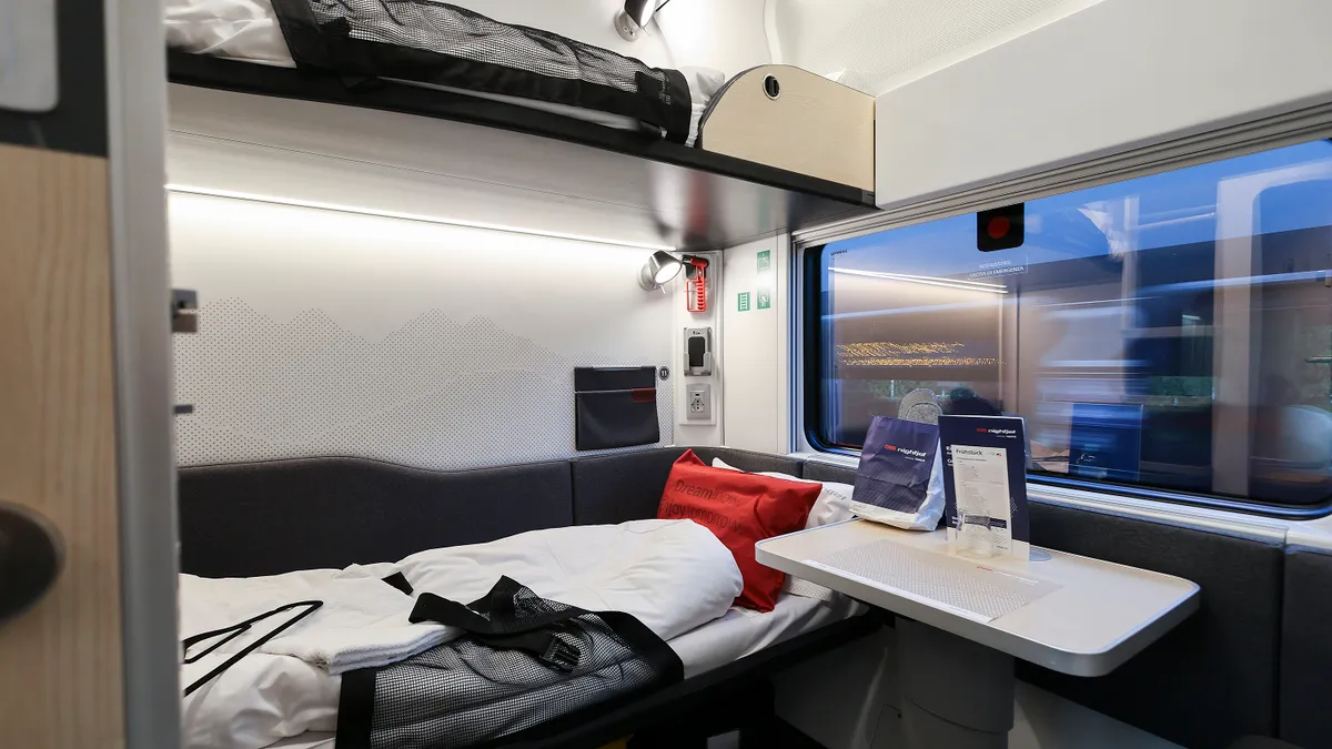European Sleeper, PRODUCTION - 08 September 2025, ---: View into a compartment in the sleeping car of the Nightjet of the Austrian Federal Railways ÖBB on the way to Vienna. Photo: Christian Charisius/dpa (Photo by Christian Charisius/picture alliance via Getty Images)