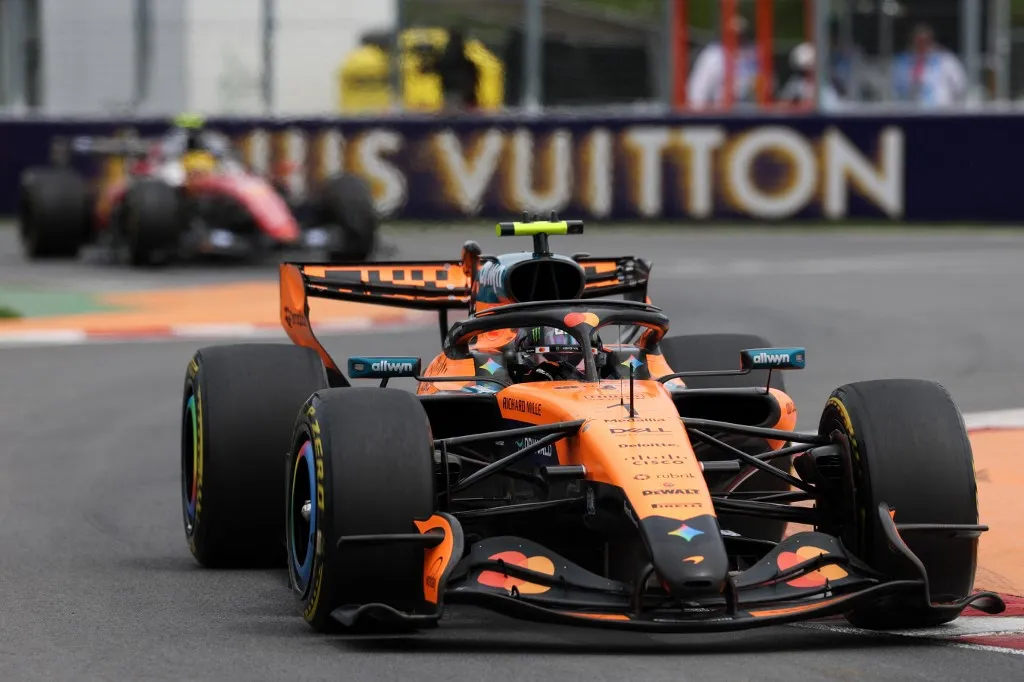 Lando Norris sokáig vezetett, de csak a második sorból rajtolhat a vasárnapi futamon