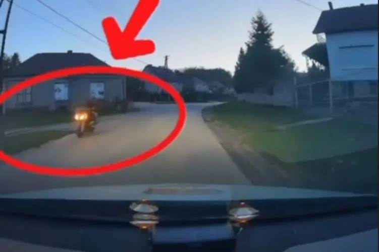 A baleset az árokban érte a motorost