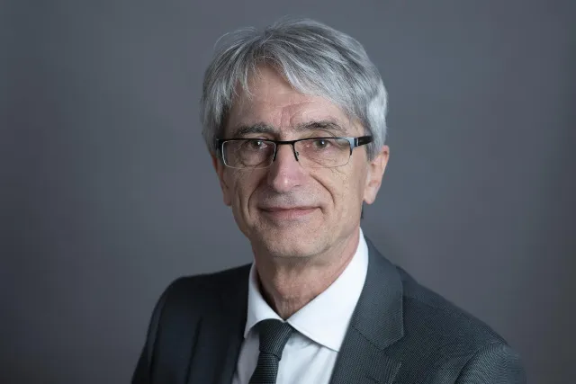 Pósfai Mihály, a leendő belügyminiszter közeli rokona lett a Magyar Tudományos Akadémia elnöke; a Tisza Párt ismeretségi alapon osztogatja a pozíciókat (Fotó: Szigeti Tamás)