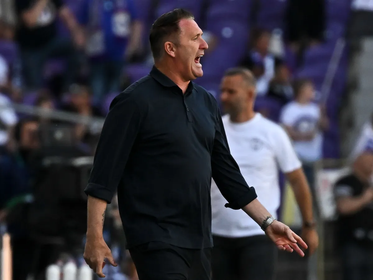Budapest, 2026. május 3.
Robbie Keane, a Ferencváros vezetőedzője a labdarúgó Fizz Liga 32. fordulójában játszott Újpest FC - Ferencvárosi TC mérkőzésen a Szusza Ferenc Stadionban 2026. május 3-án.
MTI/Hegedüs Róbert