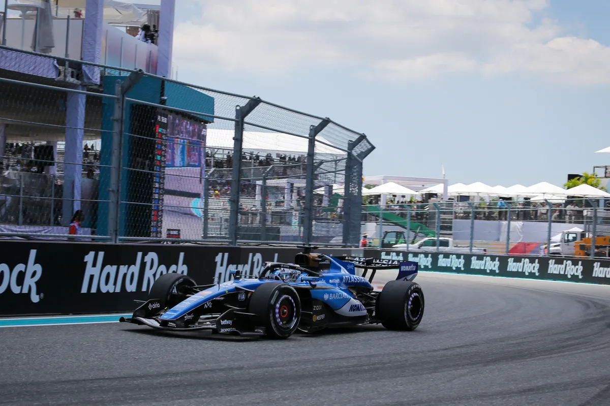 Lawson kiesett a sprintidőmérőn az FIA késlekedése miatt Miamiban — image 2