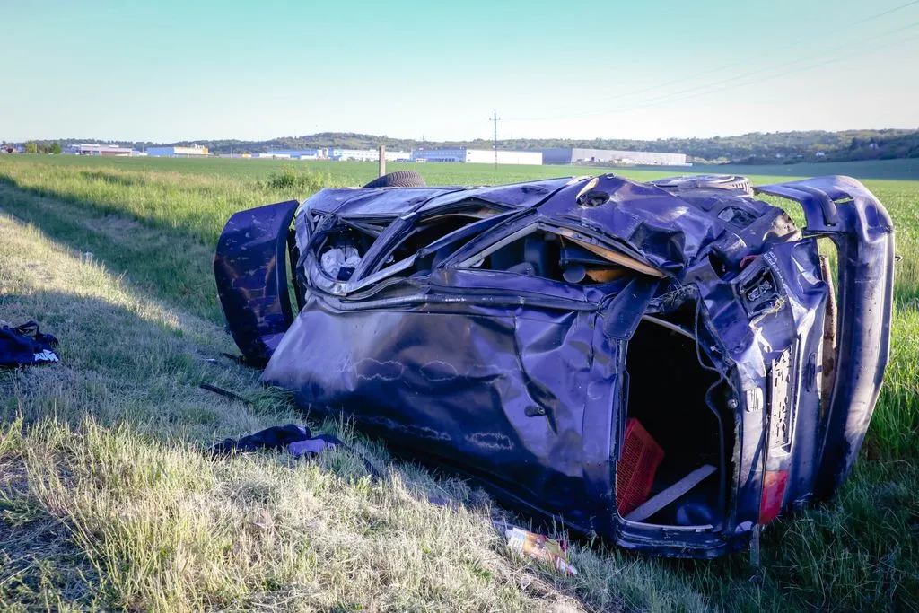 Súlyos baleset történt a 26-os főúton