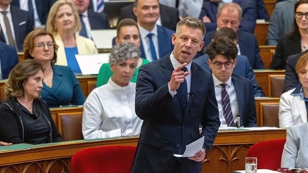 Magyar Péter miniszterelnök napirend előtti felszólalása az Országgyűlés ülésén 2026. június 8-án (Fotó: Polyák Attila) (Fotó: Polyák Attila)