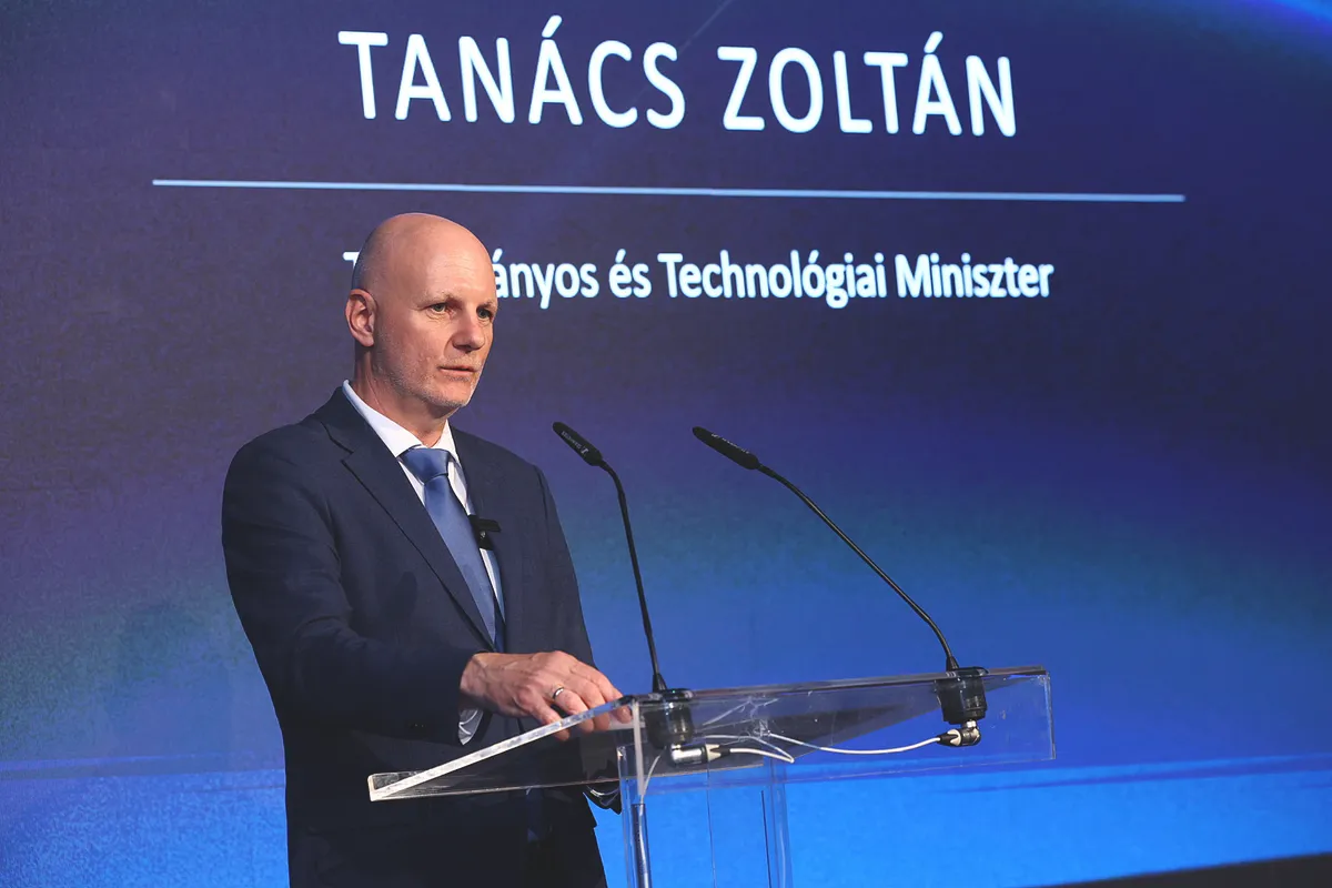 Kapu Tibor felbocsátásának első évfordulója
Kapu Tibor, KapuTibor