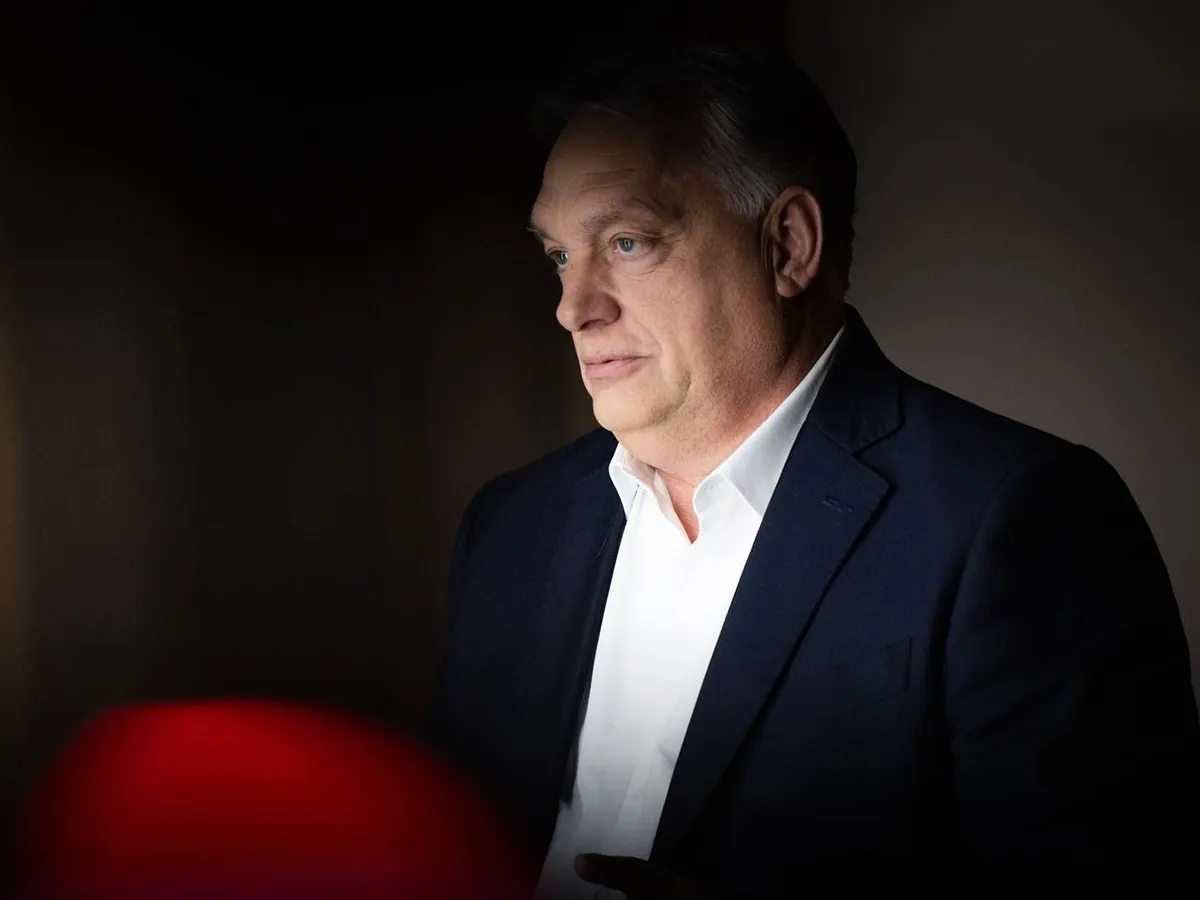 Rétvári Bence szerint alaptalan és jogellenes a lex Orbán, amely személyre szabott jogalkotással, erőszakosan zárja ki Orbán Viktort a demokratikus versenyből . Emlékeztetett arra is, két vesztett választás után a Fidesz talpra állt és zsinórban négyszer győzött kétharmaddal(Forrás: Facebook)