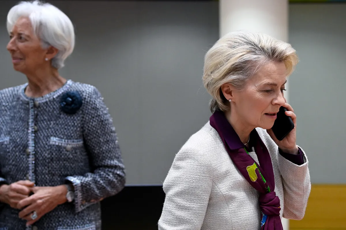 Von der Leyen ismét ugyan azzal a nevetséges magyarázattal állt elő az eltűnt üzenetek kapcsán