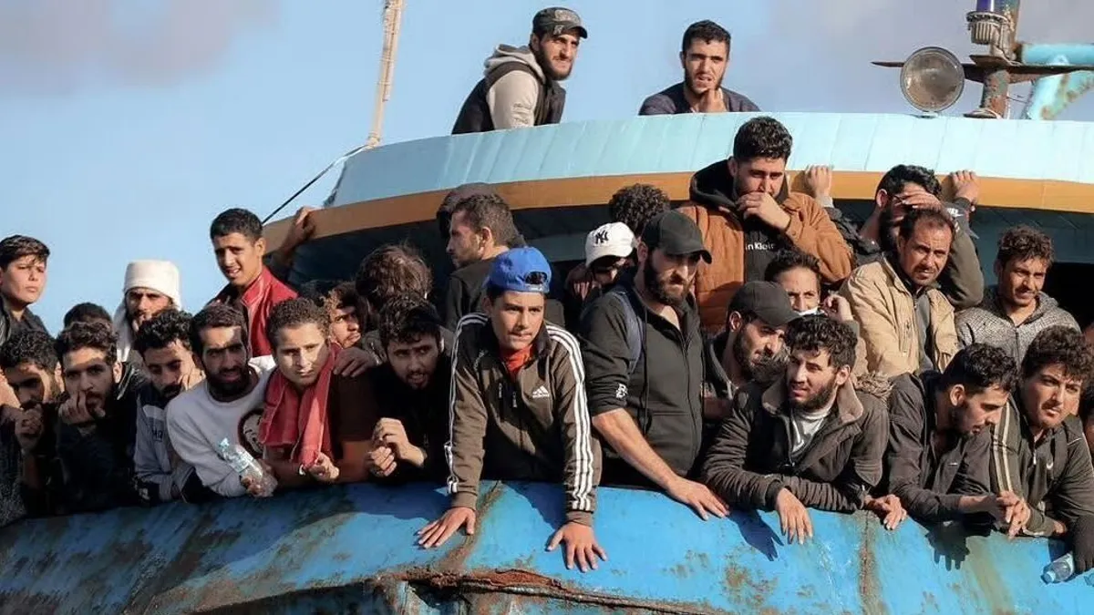 Megkezdődött Magyar Péter érzékenyítése a migrációs paktumra.