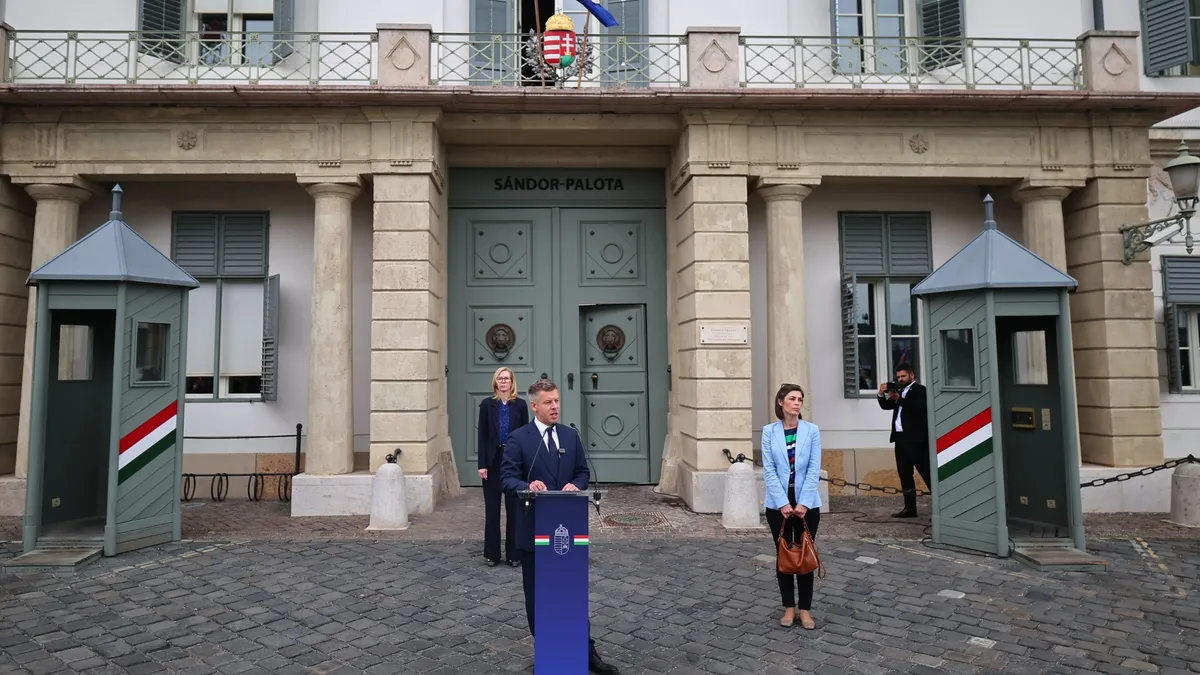 Sulyok Tamás eltávolítása ellen nő a tiltakozás.