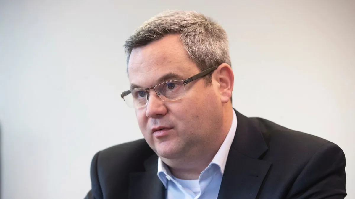 Takács Péter Magyar Péterről: Hazugságban utazik.