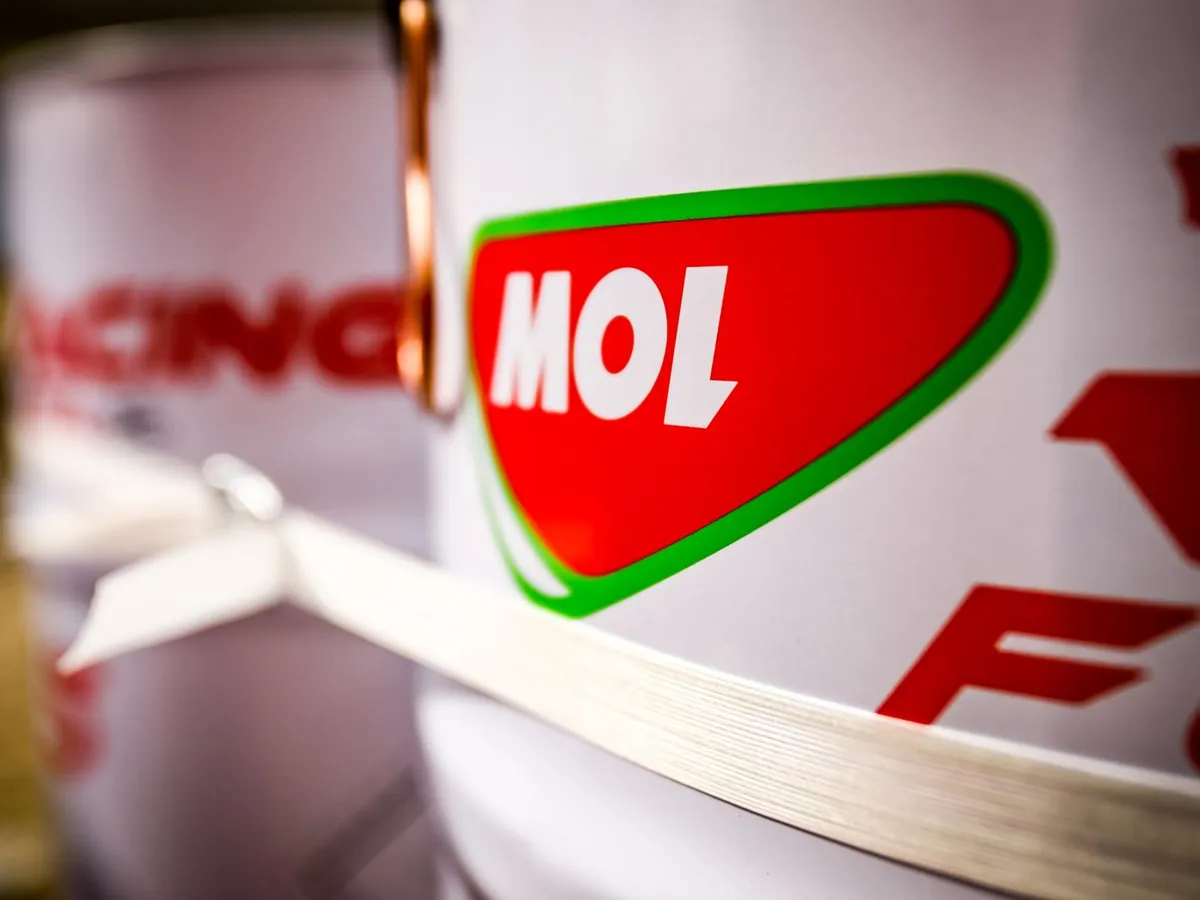 A MOL Racing-től lehet megvásárolni az Oldtimer benzint.