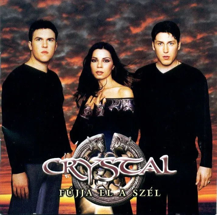 A 2000-es évek egyik legfelkapottabb együttese volt a Crystal, Kasza Tibivel.
