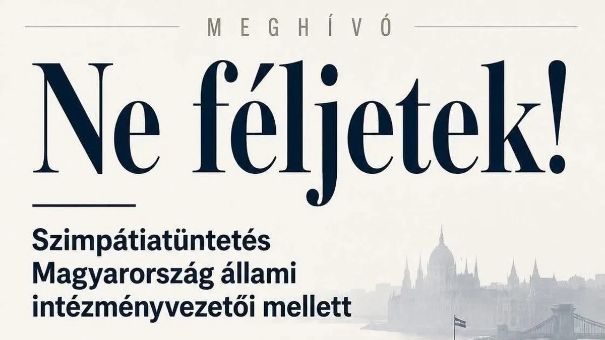 Tüntetés a Sándor-palotánál – kövesse élőben!