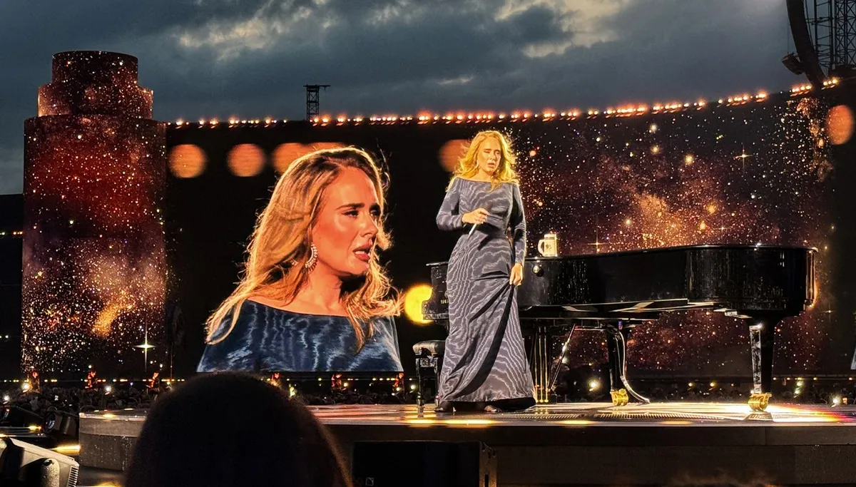 Opening Night Of Adele's 10 Concerts at Messe Muenchen in Munich, Germanyhőségriadós-sztárok Pictured: adele,Image: 895624741, License: Rights-managed, Restrictions: Worldwide, Model Release: no , Pictured: adele