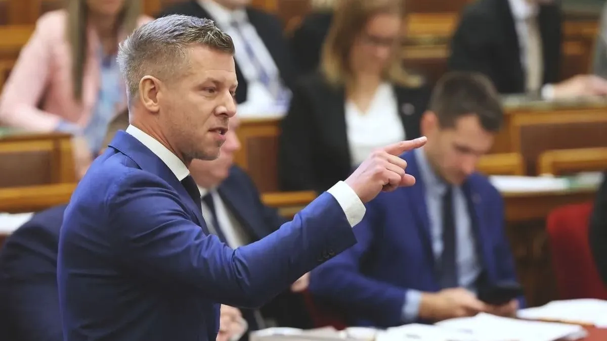 Fidesz: Azonnali magyarázatot várnak Magyar Pétertől.