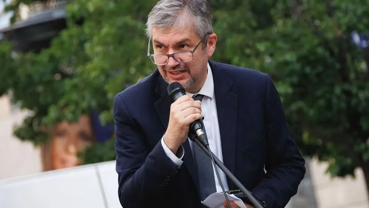 Közérdekű adatigénylést nyújt be az NVVH vezetői pályázata ügyében Hadházy Ákos