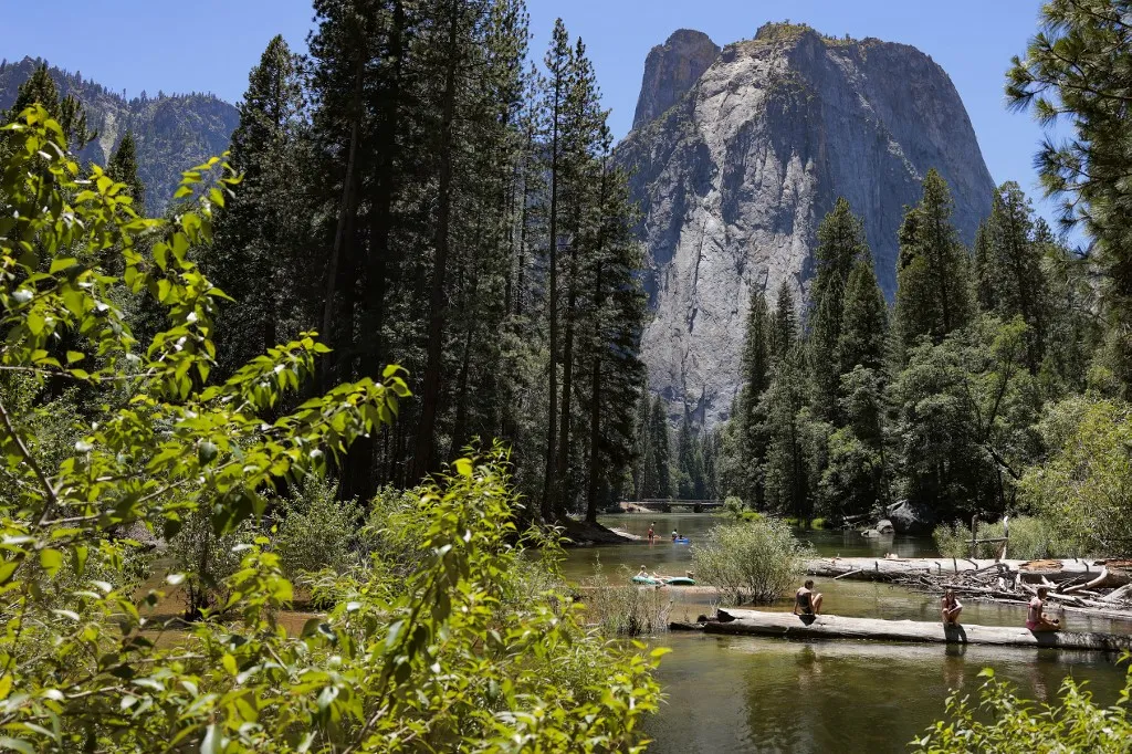 A zuhanás a Yosemite Nemzeti Park Nevada-vízesésénél történt