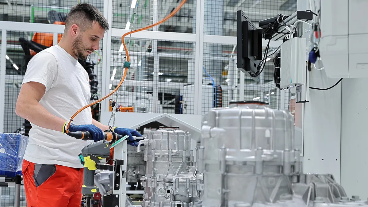 Bezárják a győri Audi-gyárat? Drasztikus döntésre készül a Volkswagen