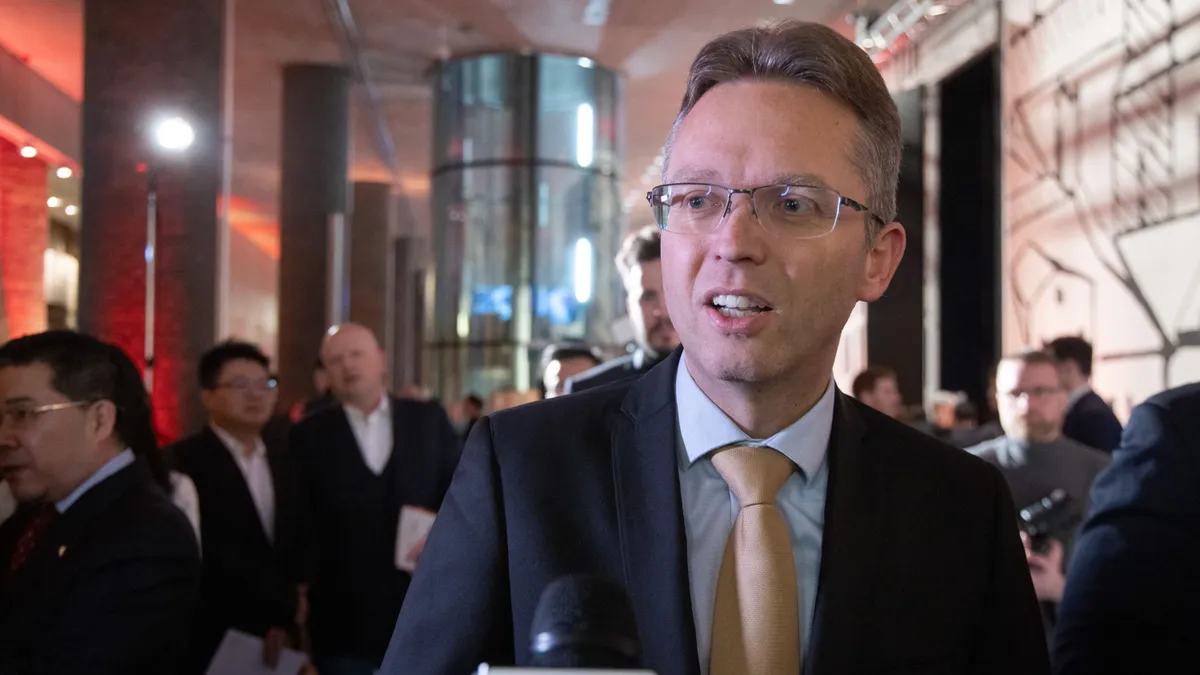 Hankó Balázs nyilatkozott az NKA támogatásokról.