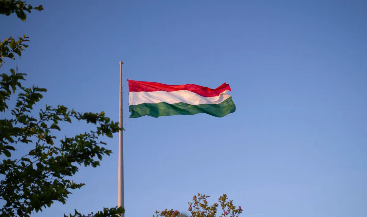 A nemzeti zászló Dunába dobása miatt tesz bejelentést a KDNP