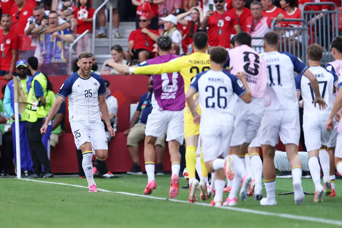 TORONTO, ONTARIO - JUNE 12: Jovo Lukic #25 of Bosnia and Herzegovina celebrates scoring his team's first goal during the FIFA World Cup 2026 Group B match between Canada and Bosnia and Herzegovina at Toronto Stadium on June 12, 2026 in Toronto, Ontario. Francois Nel/Getty Images/AFP (Photo by Francois Nel / GETTY IMAGES NORTH AMERICA / Getty Images via AFP)