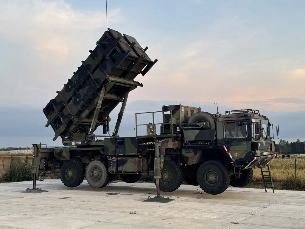 01 September 2025, Poland, Rzeszow: A Patriot air defense system of the German Armed Forces stands at the airport. Photo: Michael Fischer/dpa - ATTENTION: Signs and license plates have been pixelated. (Photo by Michael Fischer / dpa Picture-Alliance via AFP)