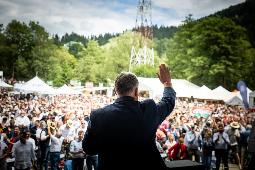 20260725 romania tusnad tusvanyosi balvonyosi szabadegyetem havran zoltan vilagazdasag, orbán viktor