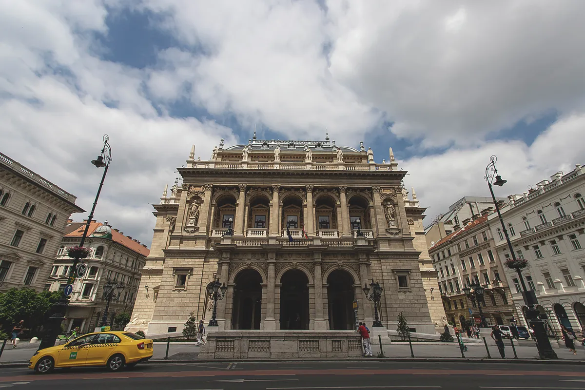 Kolonits Klára: kritikus állapotot idézett elő egy vírus, minden előadását le kellett mondania