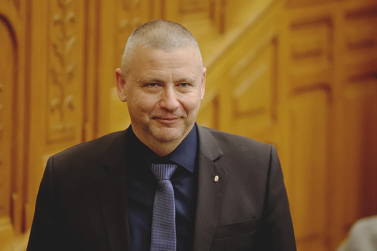 Ruszin-Szendi Romulusz szerint az új jogszabály megteremti a korábban elbocsátott katonák visszatérésének jogi lehetőségét Fotó: Hatlaczki Balazs