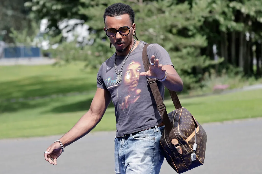 Jules Kounde,JulesKounde,                       France's national football team defender Jules Kounde arrives at French football federation's (FFF) training ground in Clairefontaine-en-Yvelines, southwest of Paris, ahead of the 2026 FIFA World Cup, on May