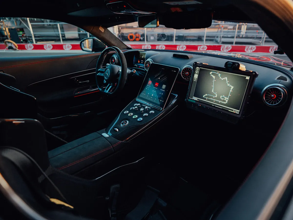 Mercedes-AMG GT 63 PRO 4MATIC+, Official FIA F1® Safety Car;Mercedes-AMG GT 63 PRO 4MATIC+ | Energieverbrauch kombiniert: 14,1 l/100 km | CO₂-Emissionen kombiniert: 319 g/km | CO₂-Klasse: G
Mercedes-AMG GT 63 PRO 4MATIC+, Official FIA F1® Safety Car;Mercedes-AMG GT 63 PRO 4MATIC+ | energy consumption combined: 14.1 l/100 km | CO₂ emissions combined: 319 g/km | CO₂ class: G