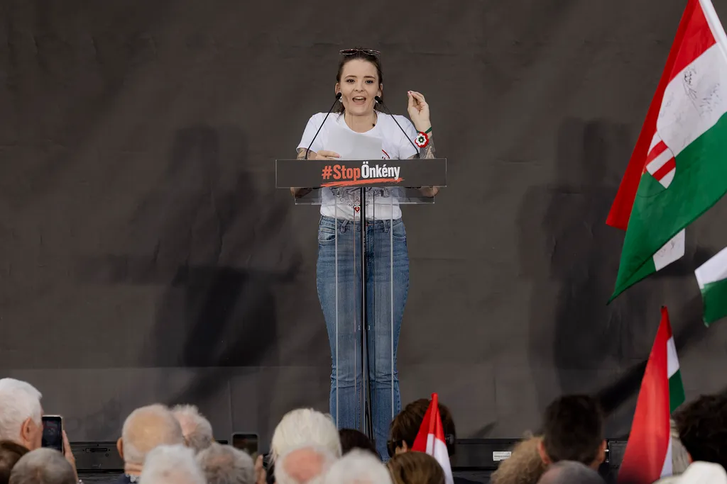 StopÖnkény!, tüntetés az alaptörvény módosítása ellen, alaptörvénymódosításellen, demonstráció, 2026.07.09.