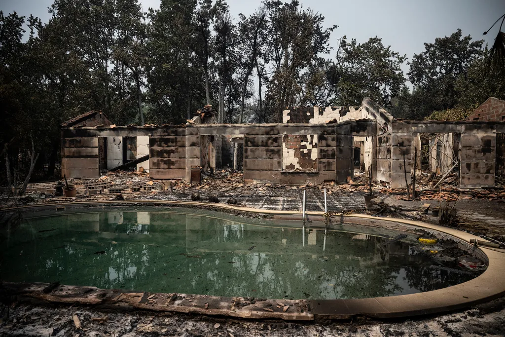 FRANCE-ENVIRONMENT-CLIMATE-WEATHER-WILDFIRE