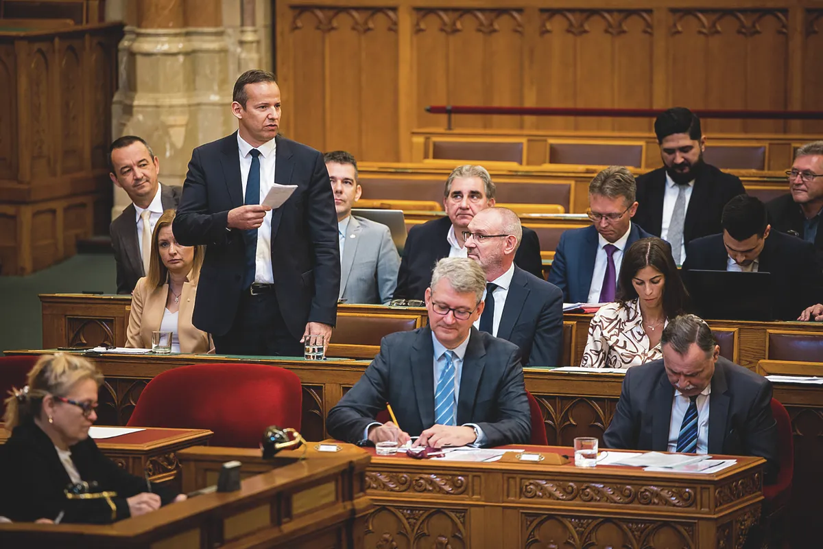 Toroczkai László a parlament rendkívüli ülésén