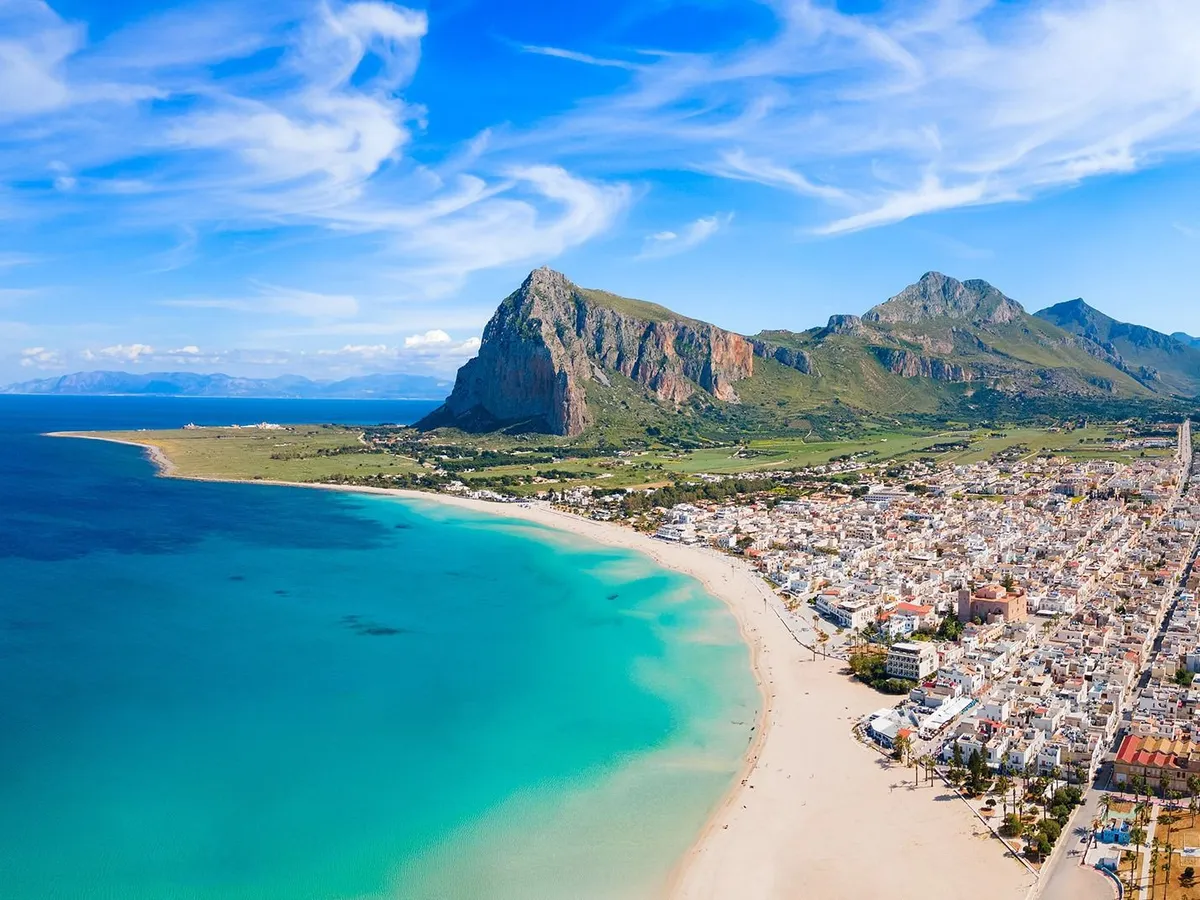 San Vito Lo Capo partja lenyűgöző panorámát kínál. 
