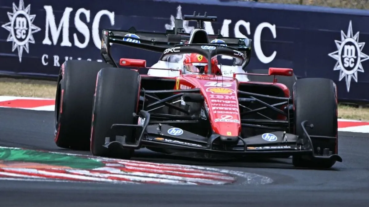 Leclerc autója is megadta magát, piros zászlóval indult az F1-es Magyar Nagydíj